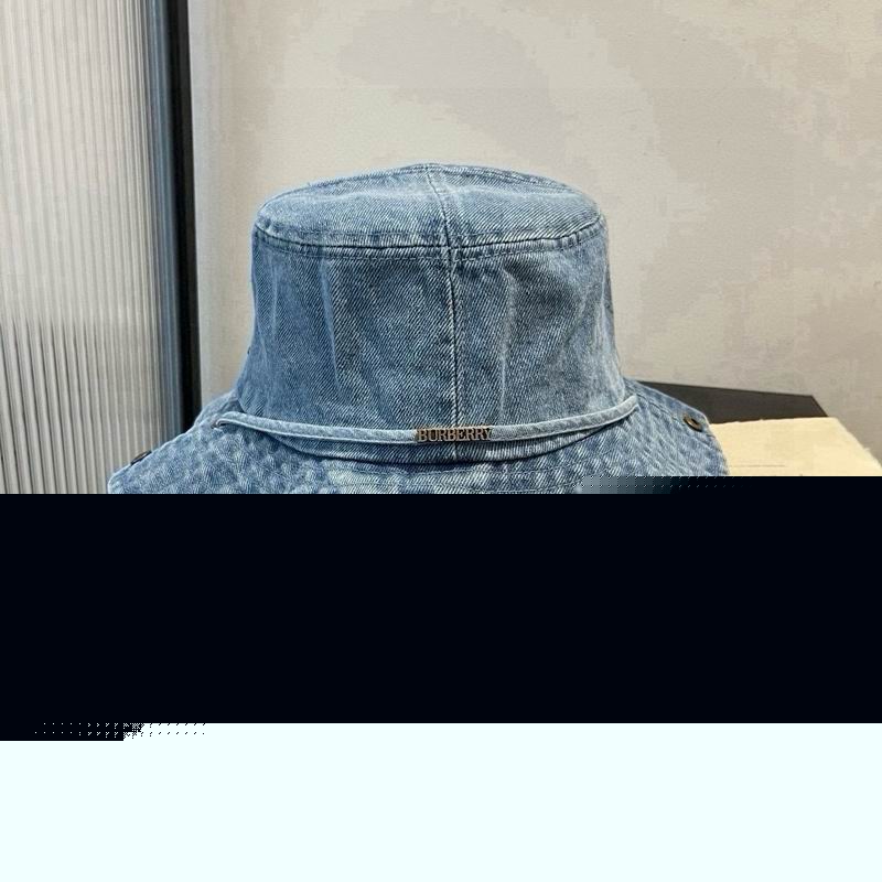Burberry Hat 030601